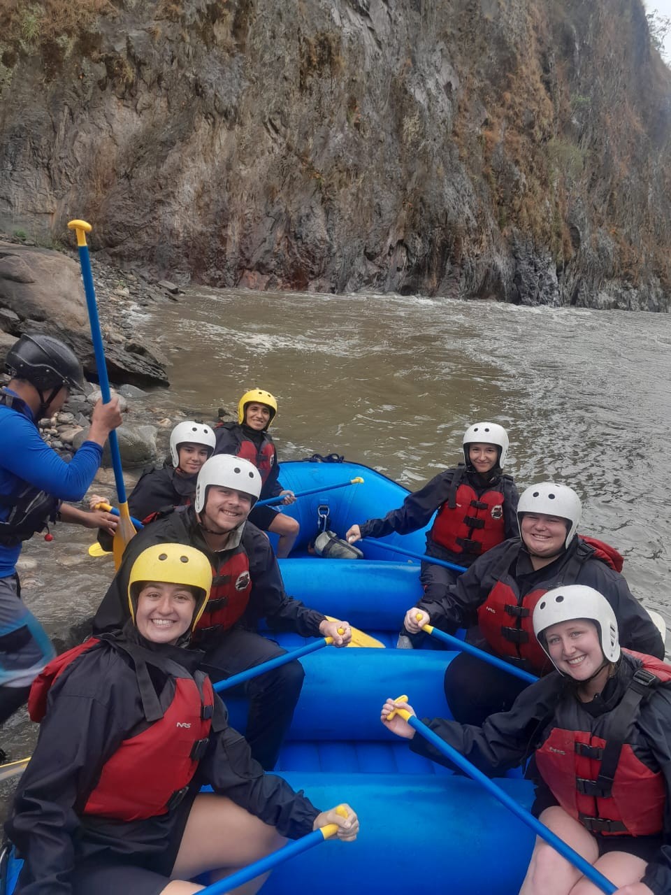 About white water rafting peru happy group